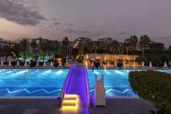  Susesi Luxury Resort Havuzlar, Plaj Ve Aquapark