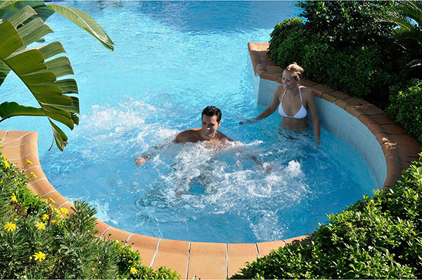  Susesi Luxury Resort Göl Evleri Havuzu